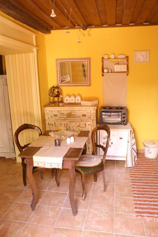 Apartman Na Zlatom Dvore Banská Štiavnica Szoba fotó